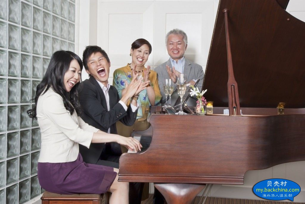 Significant-Reasons-For-Your-Family-to-Learn-the-Piano.jpg